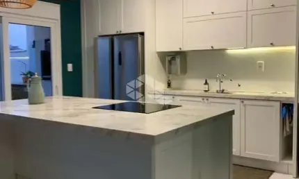 CASA COM 3 DORMITÓRIOS NO BAIRRO CAMPECHE EM FLORIANÓPOLIS/SC