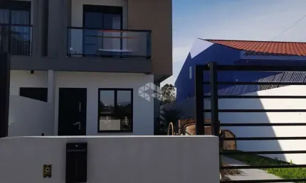 Casa com 3 quartos/dormitórios no bairro Sertão do Maruim, em São José- SC