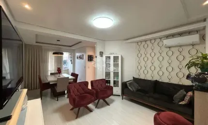 Apartamento semimobiliado com 66,61m2 no desvio rizzo