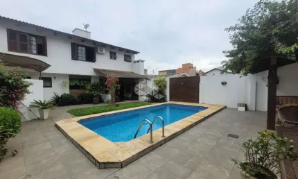 Casa 3 quartos/1 suíte, edícula completa no bairro ipanema