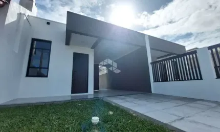 Casa geminada nova com 2 dormitórios - a poucas quadras do mar de capão novo!
