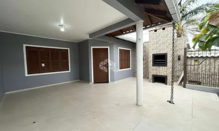 Casa geminada 02 dormitórios no bairro arroio grande!