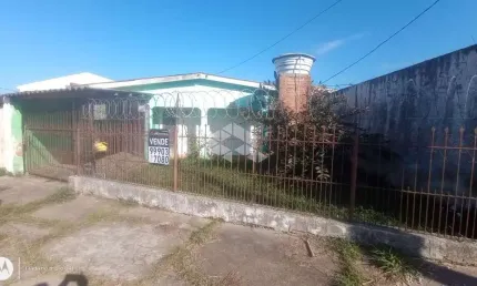 Casa à venda com dois quartos no bairro tancredo neves em santa maria rs