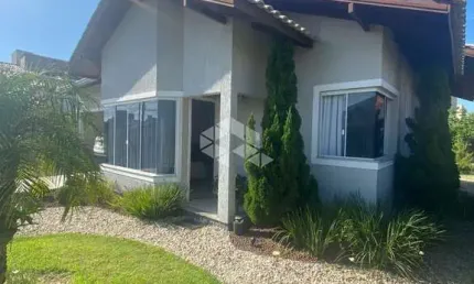 Casa com 3 quartos à venda na Avenida Manacá, 222, Areias, Tijucas