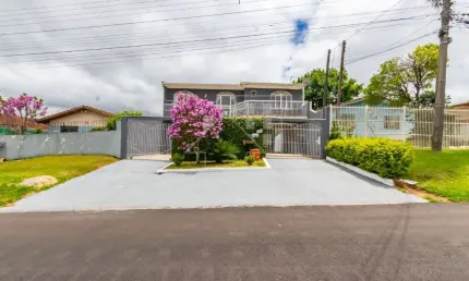 Sobrado a venda com 162 m² com 4 quartos com suíte no Xaxim - Curitiba - PR