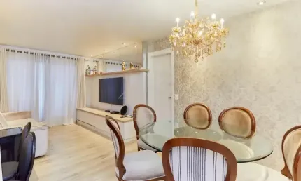 Linda apartamento de 3 quartos com suíte com 80 m² privativos no Portão Curitiba