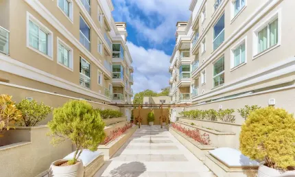 Lindo apartamento a venda com 2 quartos com suíte com 70 m²privativos com 2 vagas no bairro  agua verde