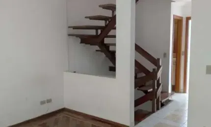 CASA A VENDA EM CONDOMÍNIO 181m²  3 QUARTOS 1 SUÍTES  2 VAGAS    VILA DAS MERCES      SÃO PAULO