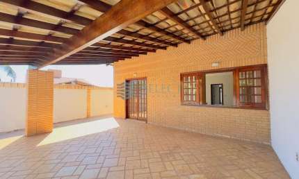 Casa comercial com 2 salas para alugar no Universitário, São José do Rio Preto 