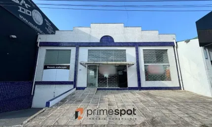 Excelente loja com 16 vagas de estacionamento na Av. Marechal Floriano Peixoto - 290 m2