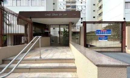 Apartamento com 3 quartos para alugar na Rua Almirante Lamego, 748, Centro, Florianópolis