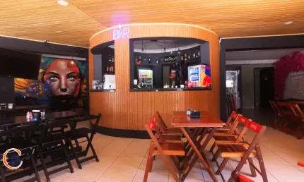 EXCELENTE PONTO COMERCIAL DE ESQUINA A VENDA - PRAÇA PALMARES