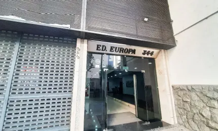 Sala Comercial à Venda no Bairro de Lourdes, Belo Horizonte