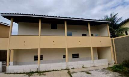 Casa para Venda em Lauro de Freitas, Centro, 5 dormitórios, 2 suítes, 1 banheiro, 4 vagas