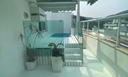 Cobertura 3 quartos, 2 suítes, piscina, churrasqueira, varanda, 120m²
