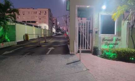 Apartamento em Honório Gurgel, 2 quartos, vaga de garagem, condução na porta condomínio