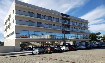 Cjto Comercial/Sala para alugar, 387.00 m2 por R$7800.00  - Centro - Colombo/PR