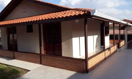 Casa Residencial com 3 quartos  para alugar, 207.00 m2 por R$2900.00  - Roca Grande - Colombo/PR