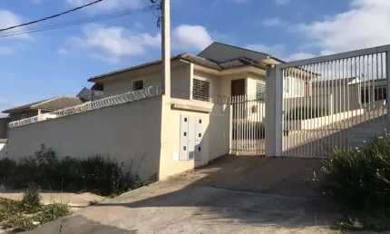 Casa Residencial com 3 quartos  para alugar, 53.00 m2 por R$1300.00  - Embu - Colombo/PR