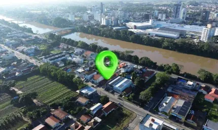 Oportunidade de Investimento Comercial e Residencial em Localização Estratégica