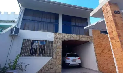 Casa à venda, 2 quartos, 1 suíte, 1 vaga, Centro - Tubarão/SC
