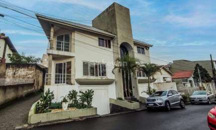 Casa Geminada à venda, 3 quartos, 1 suíte, 1 vaga, Centro - Tubarão/SC
