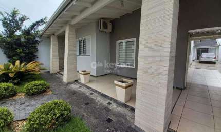 Casa à venda, 4 quartos, 1 suíte, 2 vagas, Vila Moema - Tubarão/SC