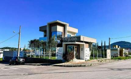 Casa à venda, 3 quartos, 2 suítes, 2 vagas, São Bernardo - Tubarão/SC