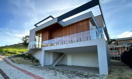 House à venda, 3 quartos, 3 suítes, 2 vagas, Monte Castelo - Tubarão/SC