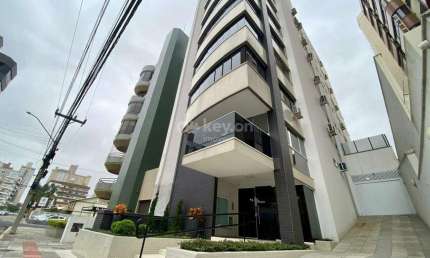 Apartamento para aluguel, 3 suítes, 3 vagas, Vila Moema - Tubarão/SC