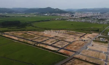 Terreno à Venda no Loteamento Santa Marta – Pronto para Construir!