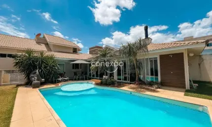 Sobrado com sobra de terreno e piscina à venda, centro, toledo/pr