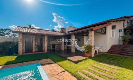 Casa com piscina e ampla sobra de terreno à venda, CENTRO, TOLEDO/PR