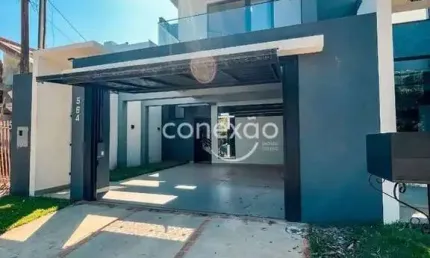 Sobrado à venda com 03 quartos, Vila Industrial - Toledo