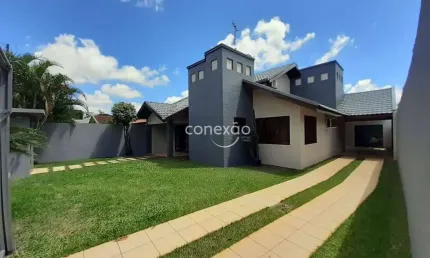 Casa com 01 suite + 02 quartos e amplo terreno, VILA INDUSTRIAL, TOLEDO/PR