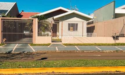 Casa semimobiliada para locação com 1 suíte + 2 quartos e sobra de terreno, JARDIM GISELA - TOLEDO/PR