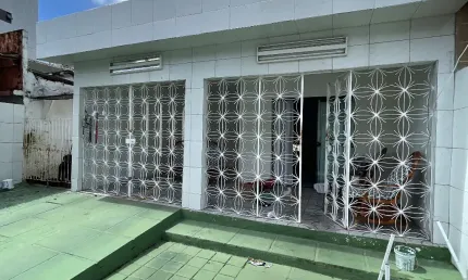 Casa com 3 quartos para alugar na Rua General Abreu e Lima, 238, Rosarinho, Recife
