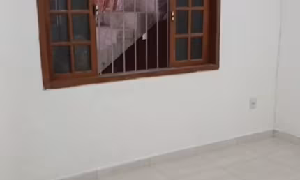 Casa com 1 quarto para alugar na Avenida Professor Mariano Salvarani, Jardim Camila, Mogi das Cruzes