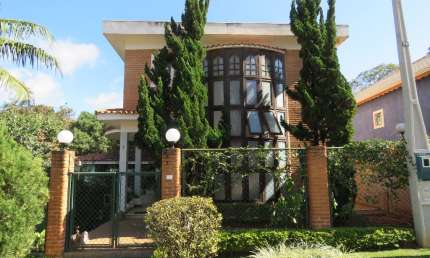 Casa alto padrão, única no condomínio, oportunidade