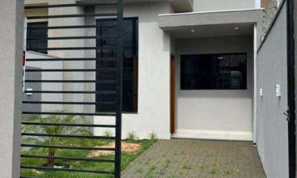 Casa à venda na Rua Judithe do Carmo, Coliseu, Londrina