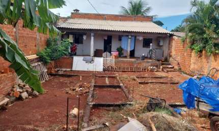 Casa para Venda em Londrina, Jardim Maria Celina, 1 dormitório, 1 banheiro