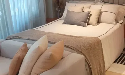 Luxuoso Loft super bem decorado para pessoas de bom, frente Sol manhã, primeira localização prontinho entrar e morar, com infraestrutura total de lazer temos salão gourmet, Academia, piscina espaço de