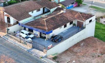 Casa para Venda em Contenda, Centro, 3 dormitórios, 3 suítes, 1 banheiro, 6 vagas