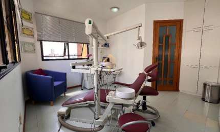 Sala Comercial no Batel com Vaga de Garagem Consultório Odontológico