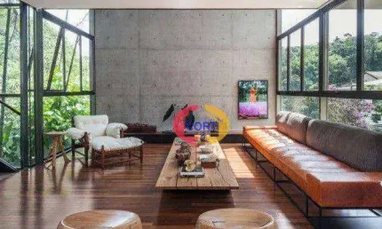 Casa de alto padrão rica em móveis de madeira maciça no Arujá 5!!!