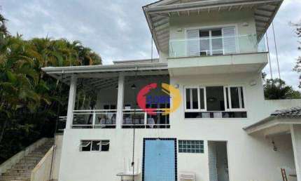 Casa mobiliada com piso de mármore para locação em Arujá!!!
