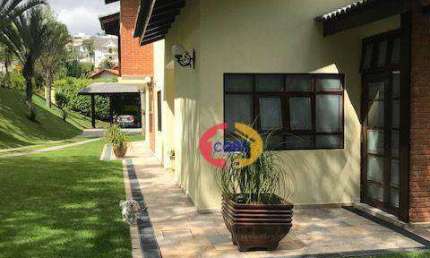 Casa com ampla área verde de jardim à venda no condomínio Arujá Hill's!!!