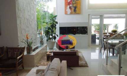 Venda de casa com frente para a reserva do condomínio Arujá 5!!!