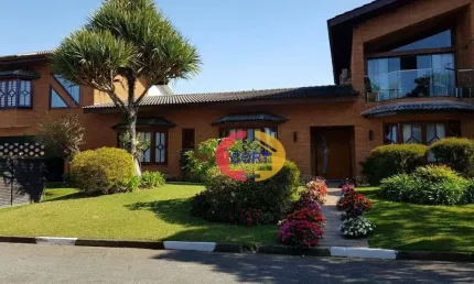 Casa de alto padrão à venda em condomínio - Arujá!!!