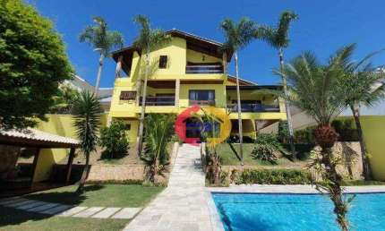 Casa de alto padrão com muita área verde à venda e locação no Arujá 5!!!